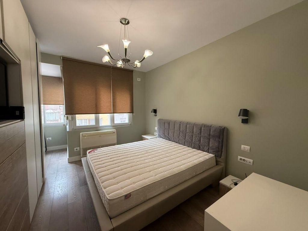 Apartament 2+1+2 - Shkolla e Baletit