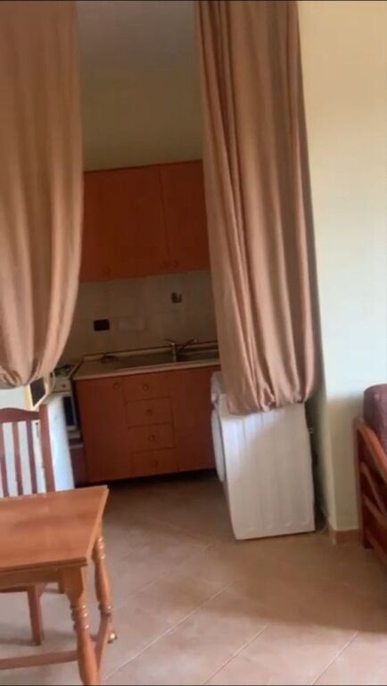 GARSONIERE 27,000 LEKE PRANE FAKULTETIT EKONOMIK