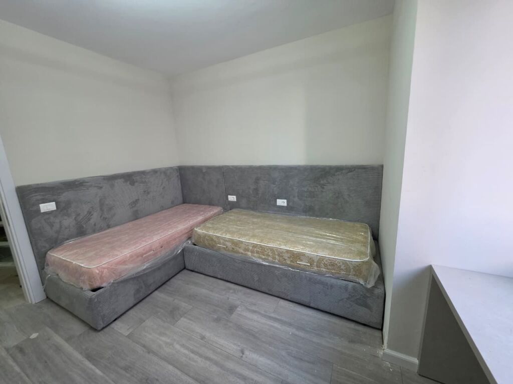 🏡 JEPET ME QIRA APARTAMENT 2+1+2 + DEPO + PARKIM  📍 Adresa: Pranë Zogut të Zi