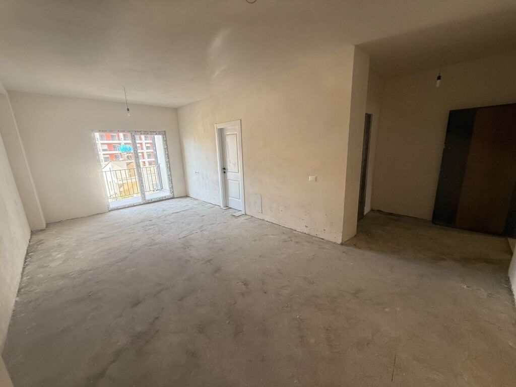 Vendesi super appartamento 1+1+Garage. Paskuqan.