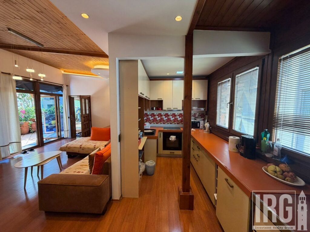 QIRA APARTAMENT 2+1 ME VERANDË / RRUGA HIM KOLLI