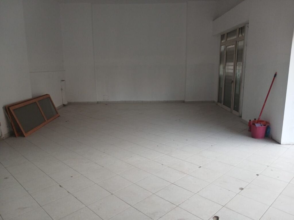 Dyqan 96 m² në shitje në Bashkia, Vlore