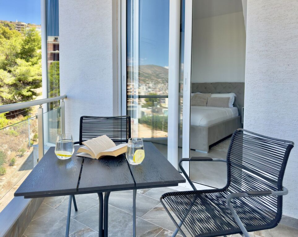 Elegante appartamento con 2 camere da letto e vista mare, a pochi passi dalla spiaggia di Santa Quaranta, Saranda