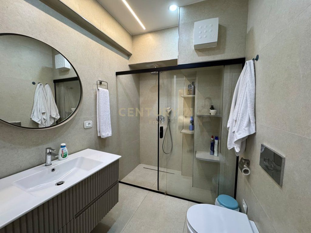 MODERN APARTMENT FOR RENT NEAR THE NATIONAL ARENA!