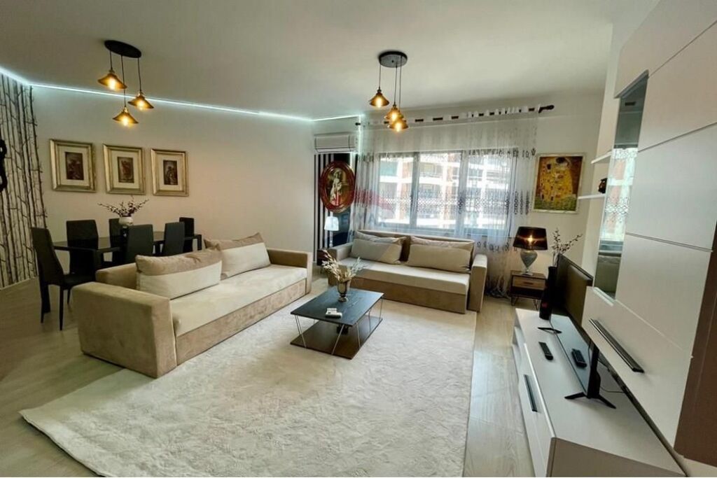 Apartament per qera 2+1+2 te Stacioni i Trenit