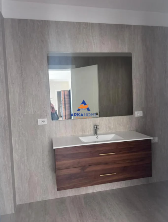 UFFICIO IN AFFITTO 125 M2 "COMPLESSO BERMON, NUOVO BOULEVARD" 60.000 LEKE