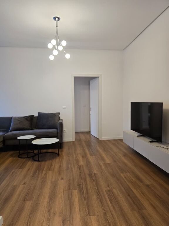 APARTAMENT 1+1 ME QIRA – LIQENI I THATË