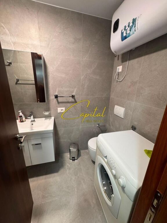 APARTAMENT ME QIRA 2+1+2 KOMUNA E PARISIT 800 EURO