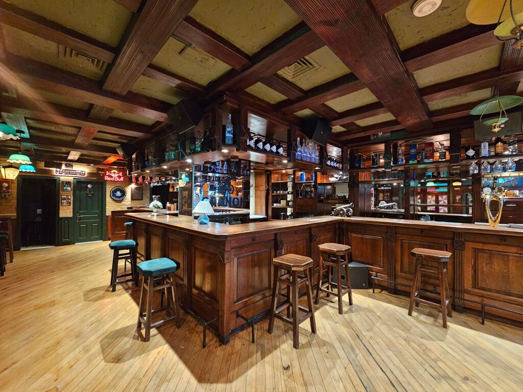 ‼️✨ FOR SALE / Bar Restaurant in BLLOK✨‼️