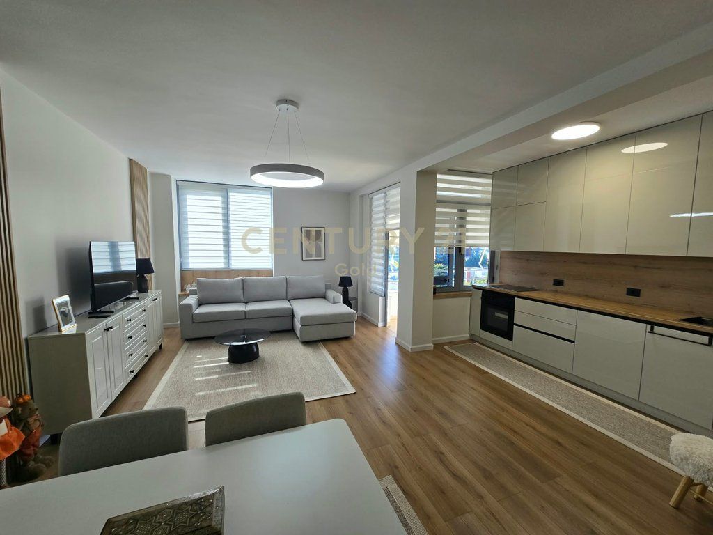 APARTAMENT 2+1+2 PER QERA TEK TOPTANI 1,100 € /Muaj 100,000 Lekë /Muaj