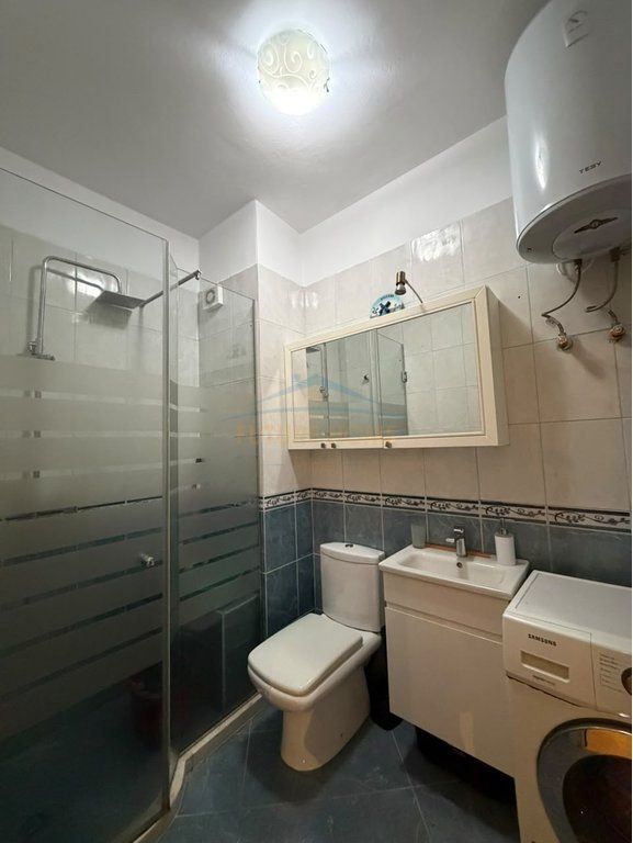 Apartament 2+1 në shitje në Liqeni i Thate, Tirane