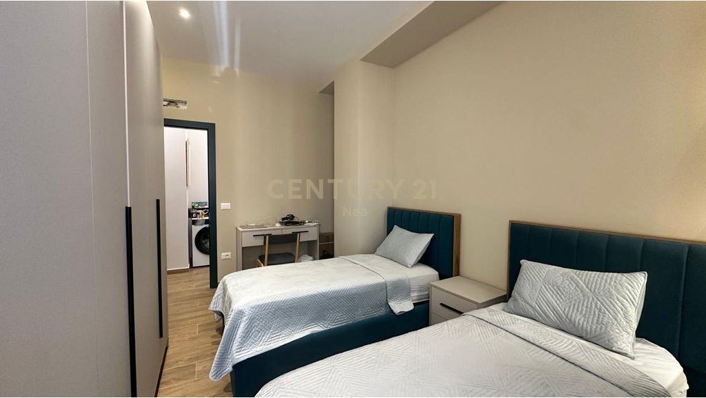 Apartament 2+1+2 - Kopshti Botanik!