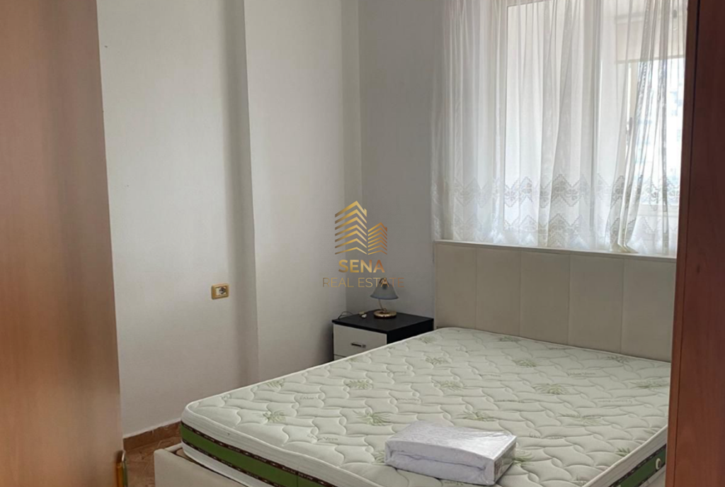Qira, Apartament 1+1+Verande, Pazari i Ri, 60.000 Leke
