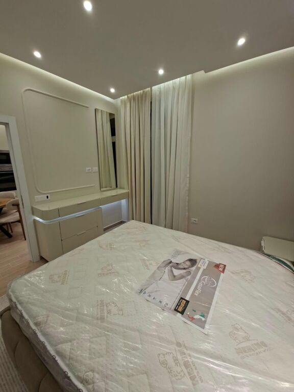 Qera | Apartament 1 + 1 | Stacioni Trenit | 750 €/muaj