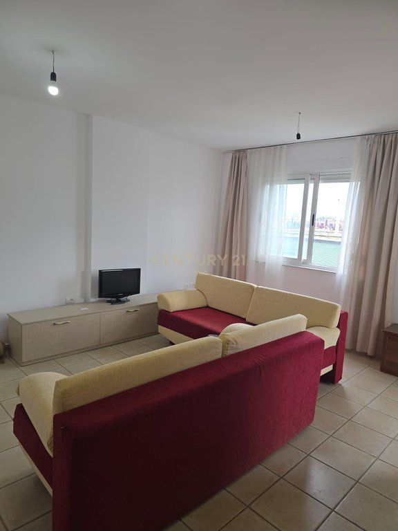 2+1 apartment for rent opposite Kristal Center, Tirana - 50,000 Lekë/Month