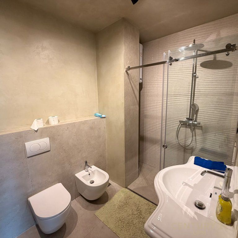 JAPIM APARTAMENT 2+1+2 ME QIRA TEK MINE PEZA!!!