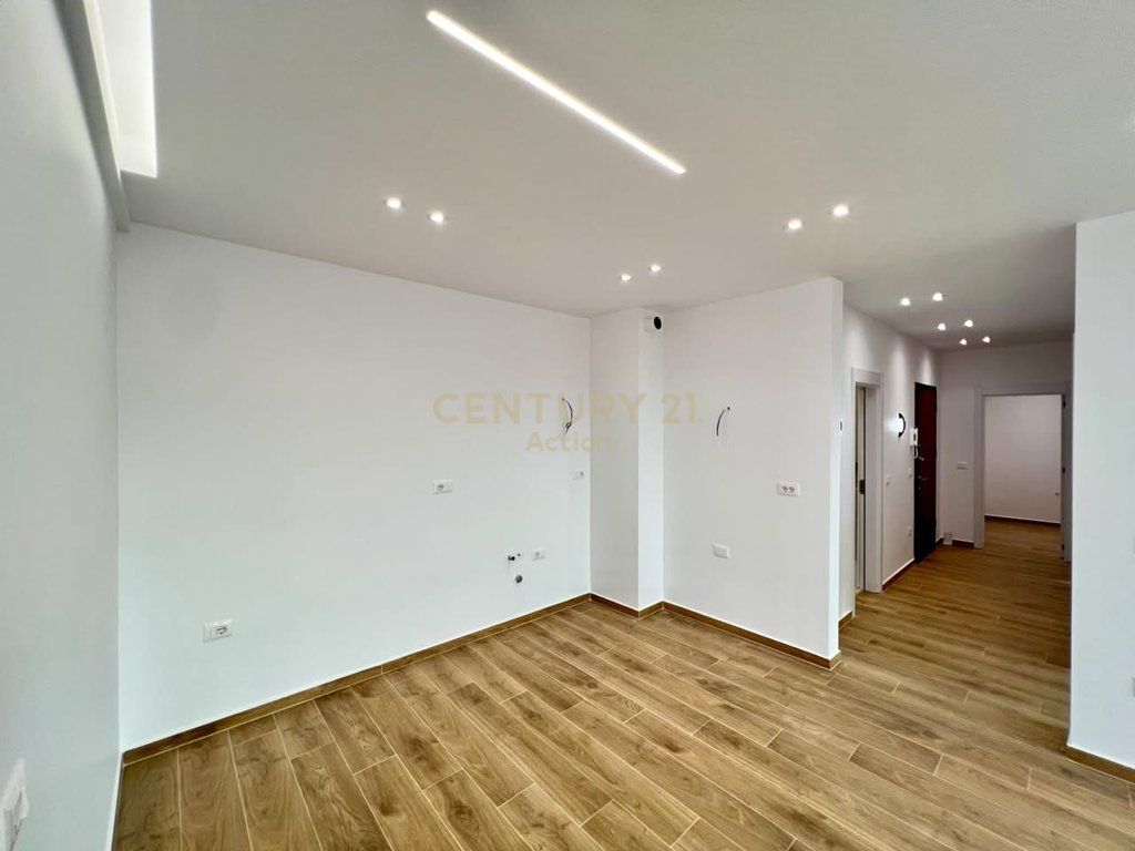 SHESIM, SUPER APARTAMENT 2️⃣➕1️⃣ me LAVANTERI &amp; 2️⃣ POSTE PARKIMI, PASKUQAN