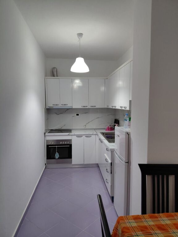 APARTAMENT 1+1 ME QERA RROTA E KUQE