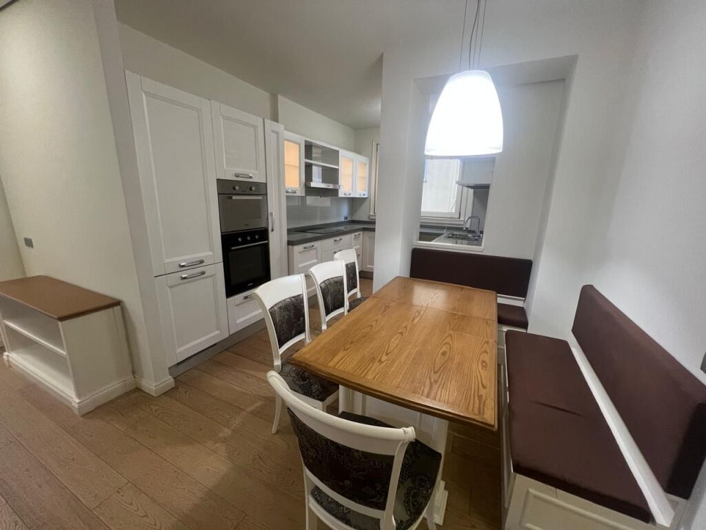 Qera, Apartament 2+1+2, Sheshi Wilson, Tirane