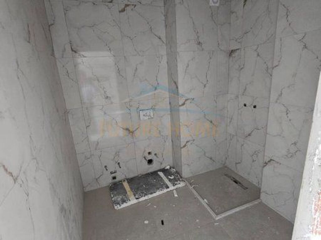  Shitet, Apartament 2+1+2, Kompleksi Bengasi , Porcelan, Tiranë