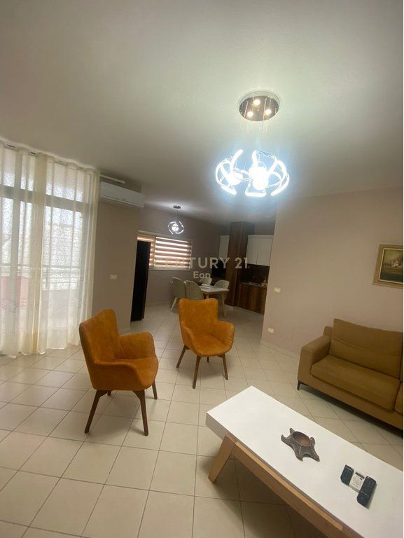 Apartament i Bollshëm 2+1+2 për Qira në Vollga, Durrës!