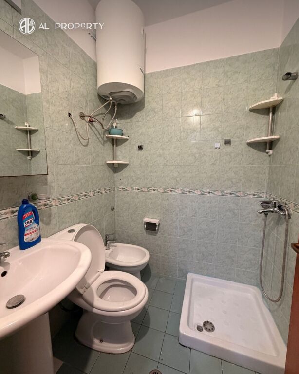 Appartamento 1+1 in affitto 300€/Mese, presso il Palazzo dello Sport, Durrës