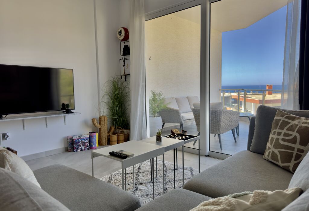 Elegante appartamento con 2 camere da letto e vista mare, a pochi passi dalla spiaggia di Santa Quaranta, Saranda