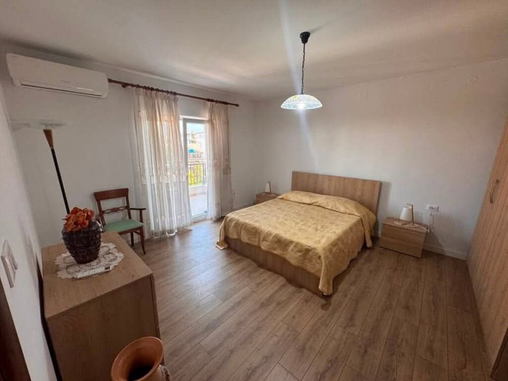ME QERA APARTAMENT 2+1+2 - KOMUNA E PARISIT, TIRANE