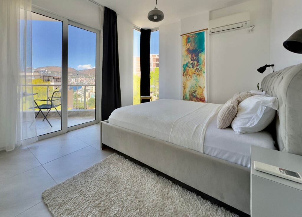 Elegante appartamento con 2 camere da letto e vista mare, a pochi passi dalla spiaggia di Santa Quaranta, Saranda