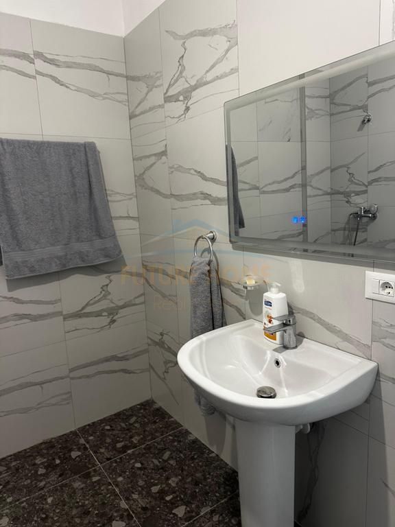 Qera, Apartament 1+1, Kompleksi Aura, Rruga Dritan Hoxha, Tiranë