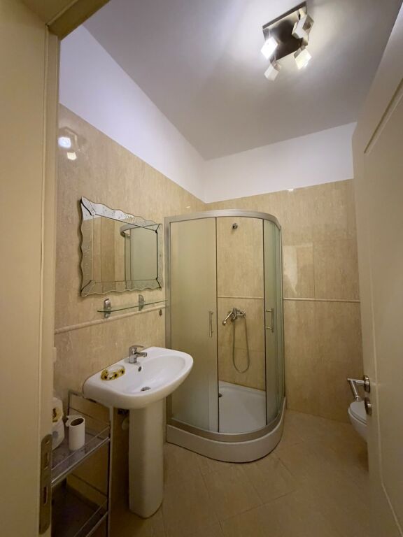 🏡 JEPET ME QIRA APARTAMENT 2+1+2 – KOPSHTI BOTANIK