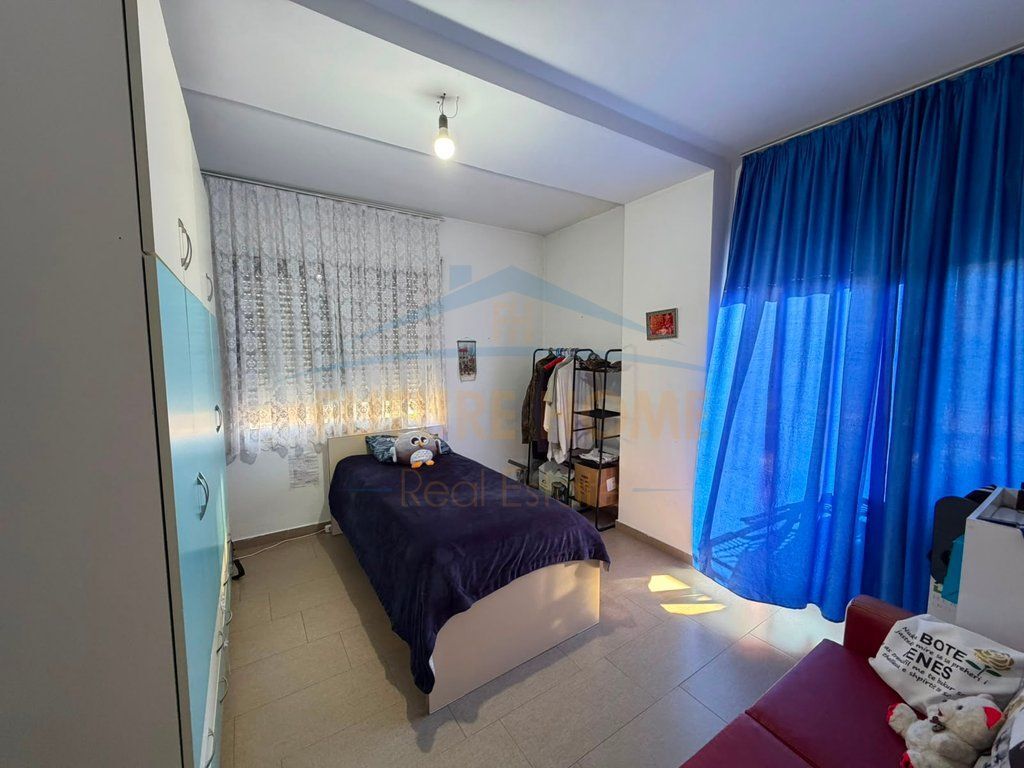 For sale, 2+1+2 apartment, New Ring Road, Tirana