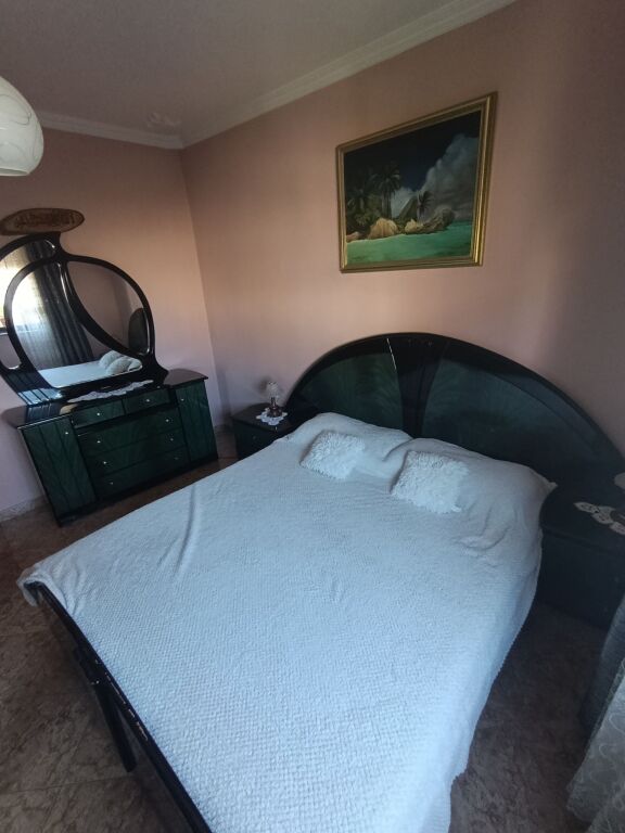 Rent | Apartament 2 + 1 | Rruga Njazi Meka | 400 €/month