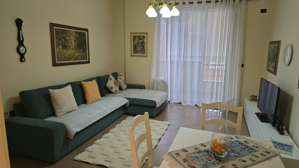 Jepet me qira apartament 1+1