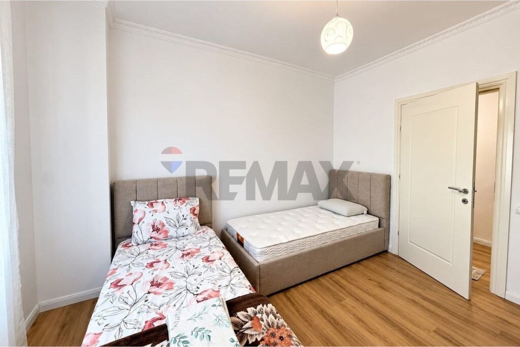 2+1 apartment for rent at 21 Dhjetori