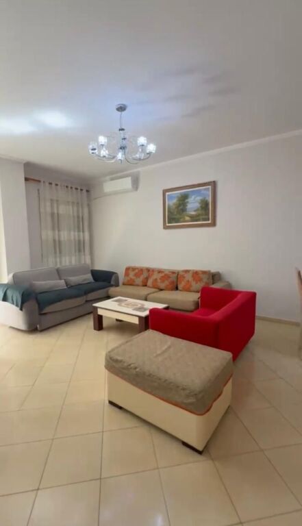 Appartamento in vendita nella zona di Fresku vicino a Restorant Fresku ID 5789