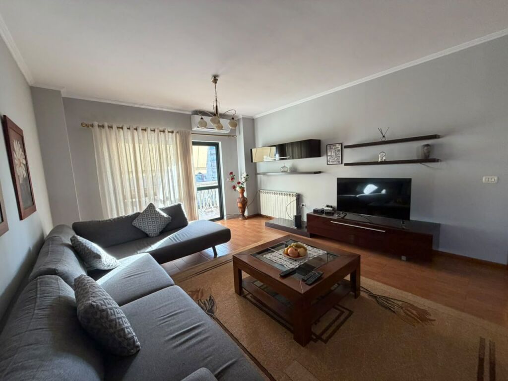 🏡 Jepet me qira apartament 2+1 pranë Liceut, Tiranë