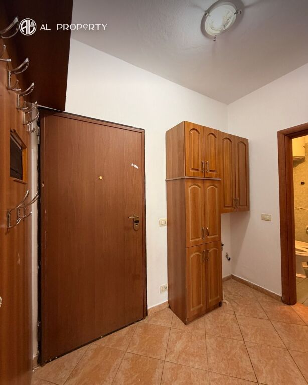 Appartamento 1+1 in affitto 300€/Mese, presso il Palazzo dello Sport, Durrës