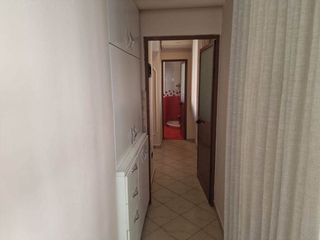 Jepet me qera apartament 1+1 te Sheshi Willson