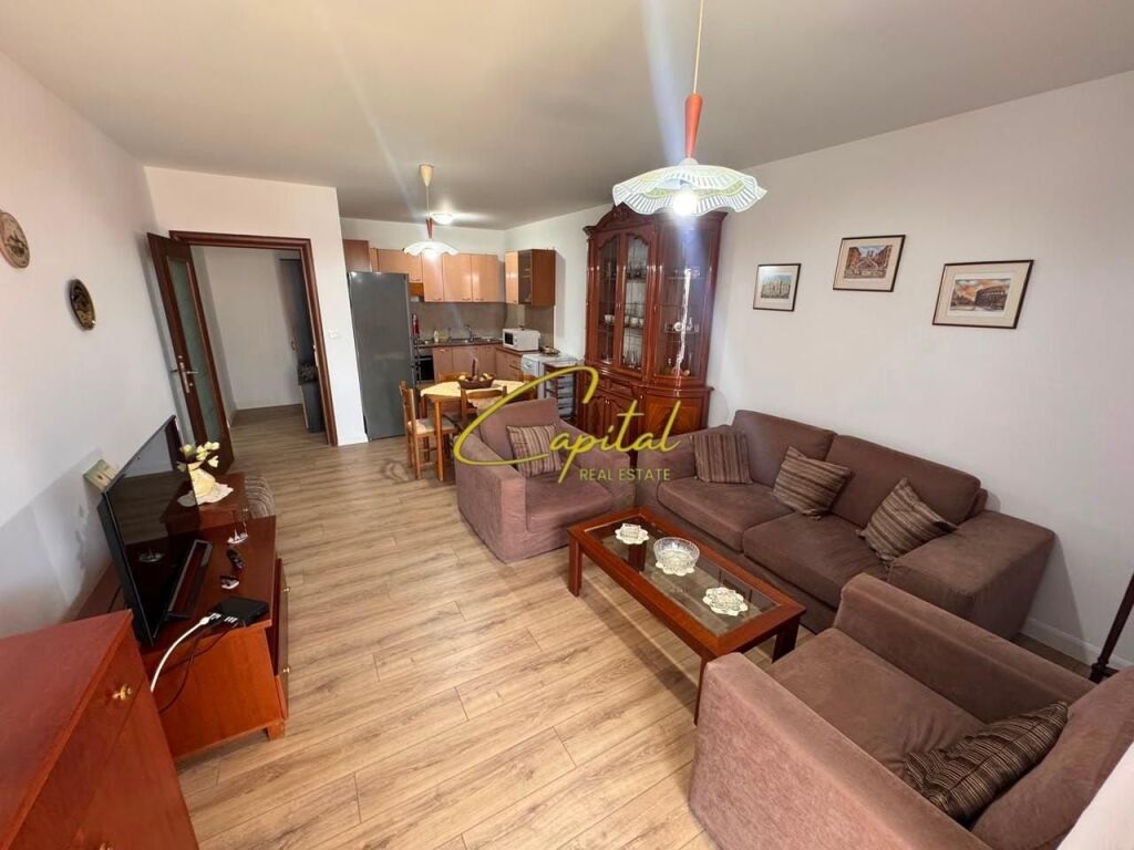 APARTAMENT ME QIRA 2+1+2 KOMUNA E PARISIT 800 EURO