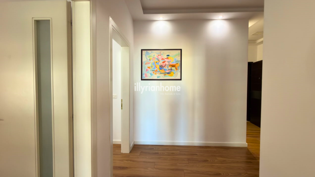 QIRA | APARTAMENT MODERN 2+1 | NË QENDËR TË TIRANËS _ PËRBALLË TOPTANIT