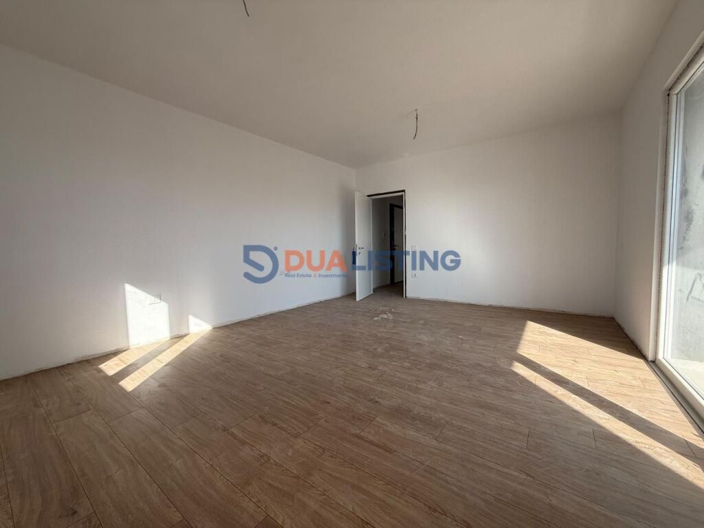 SHITET SUPER APARTAMENT 2+1+2 + POST PARKIMI Paskuqan, Tiranë