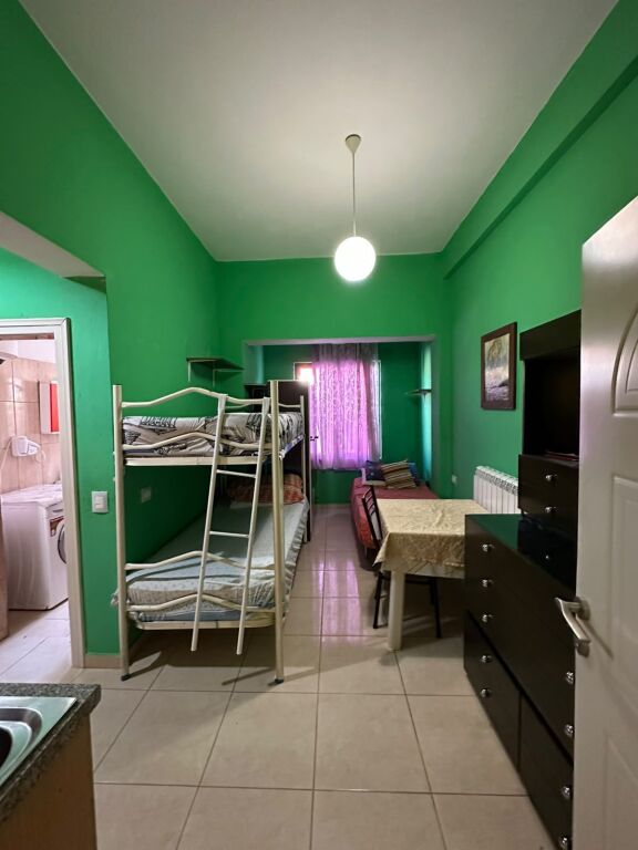 Garsonierë me Qira - Qytet Studenti Sipërfaqe totale: 35 m² !