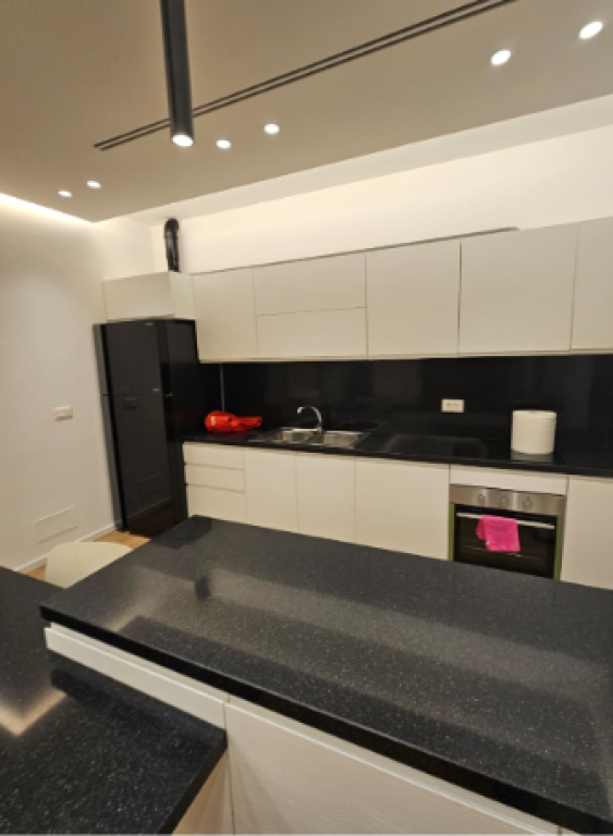 JEPET ME QIRA APARTAMENT 2+1+2 | PRANË TEG