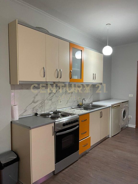 +1 Appartamento in affitto, in prima linea sul mare sulla spiaggia, Durazzo – 500€