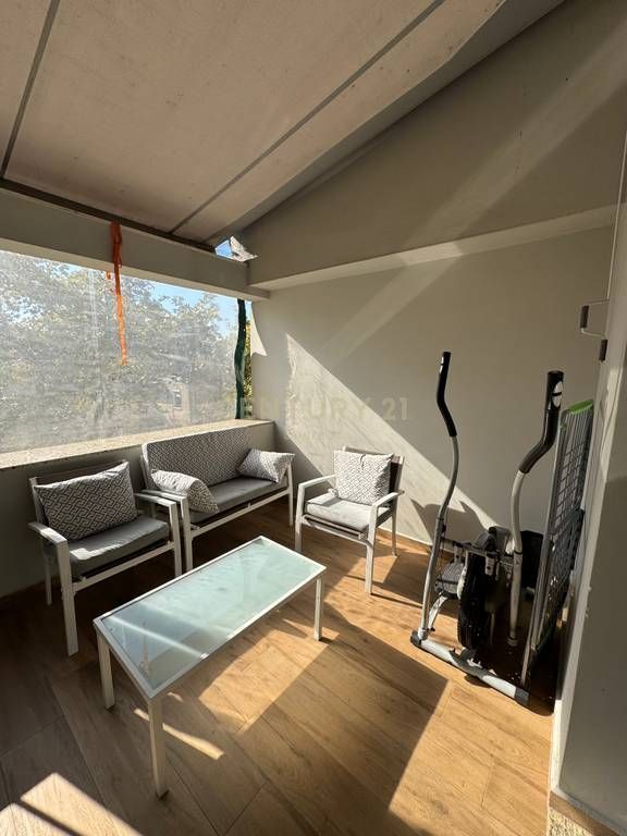 MYSLYM SHYRI, APARTAMENT 1+1 PER QIRA