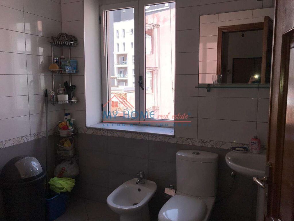 Appartamento 3+1 in affitto in Centro a Tirana