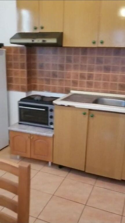 APARTAMENT 1+1 28,000 LEKE PAS FAKULTETIT TE MJEKESISE