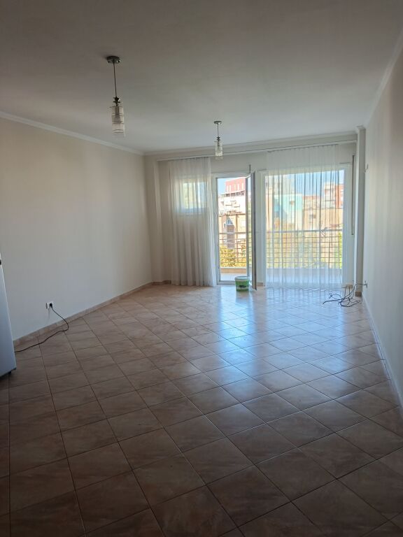 Affitto | Apartament 2 + 1 | Ali Demi | 550 €/mese