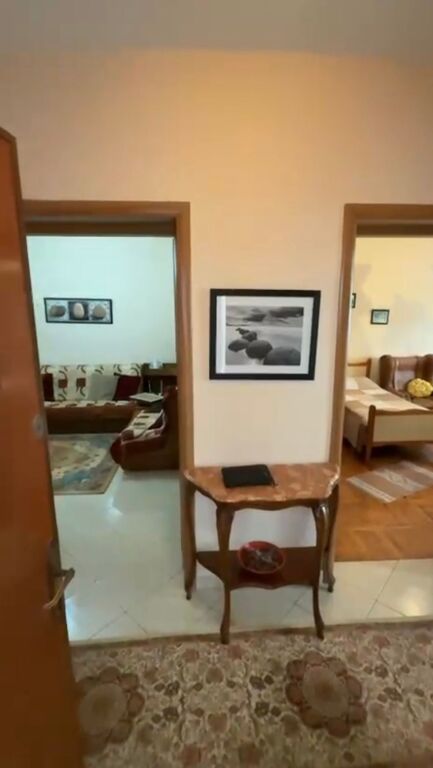 2+1 apartment, very close to 21 Dhjetori (50 m), NO AGENCY COMMISSION, directly with the owner.
